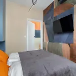 아파트 River View Terrace With Ac & Parking By Renters 슈체친
