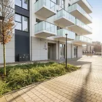River View Terrace With Ac & Parking By Renters * 슈체친
