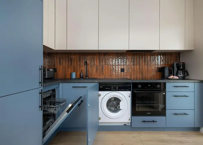 River View Terrace With Ac & Parking By Renters *